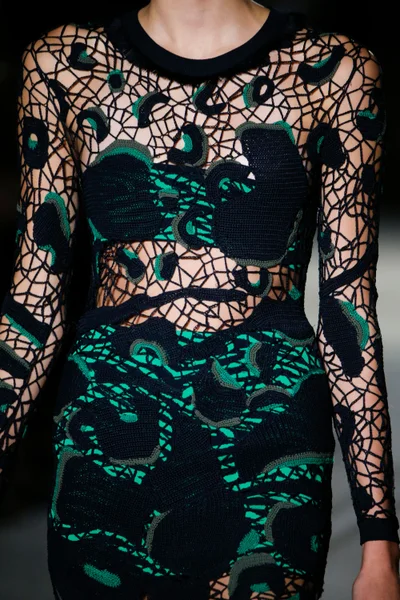 Look 50